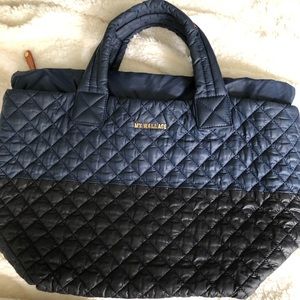 Small Metro Tote Navy/Black